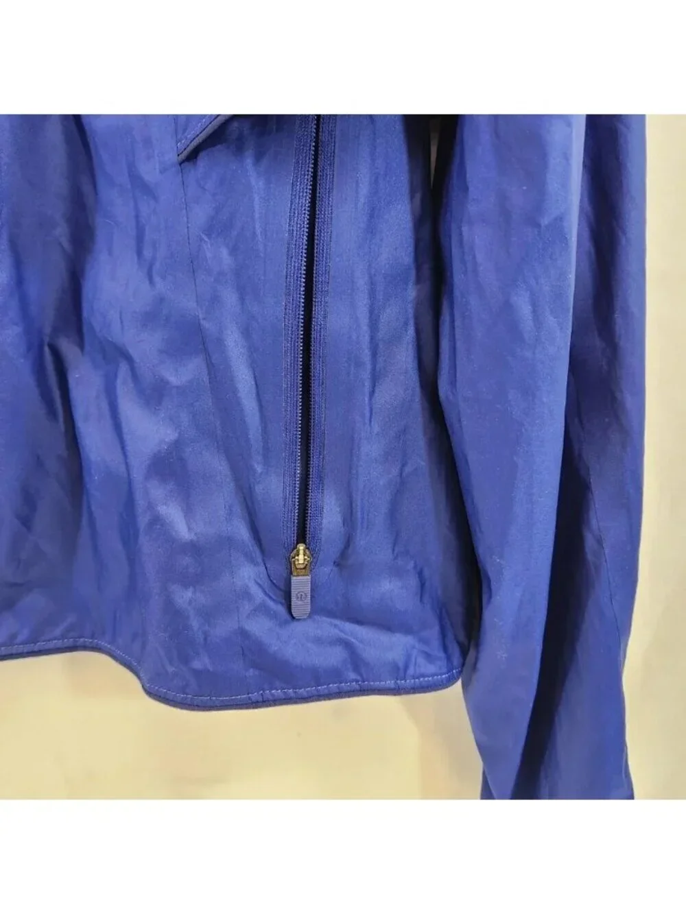 Lululemon Deep Inhale Jacket  Size 6 Tanzanite Blue